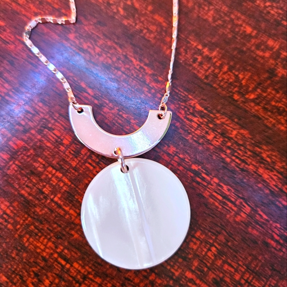 NWT LC Lauren Conrad necklace